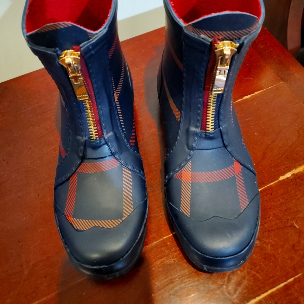 Rain boots